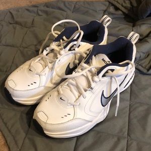 Nike Air monarch sneakers